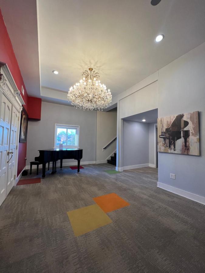 Chateau Hotel Norristown